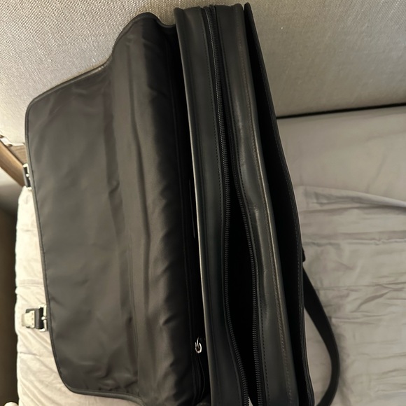 Coach Black Leather Briefcase/Work Bag - Picture 7 of 9